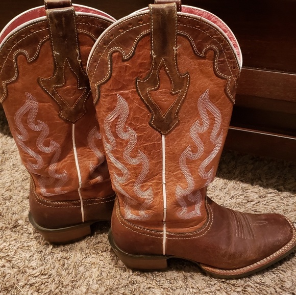 Ariat Shoes - Ariat cowgirl boots